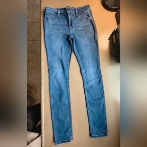 Hollister Women's Mid-Rise Jean Legging